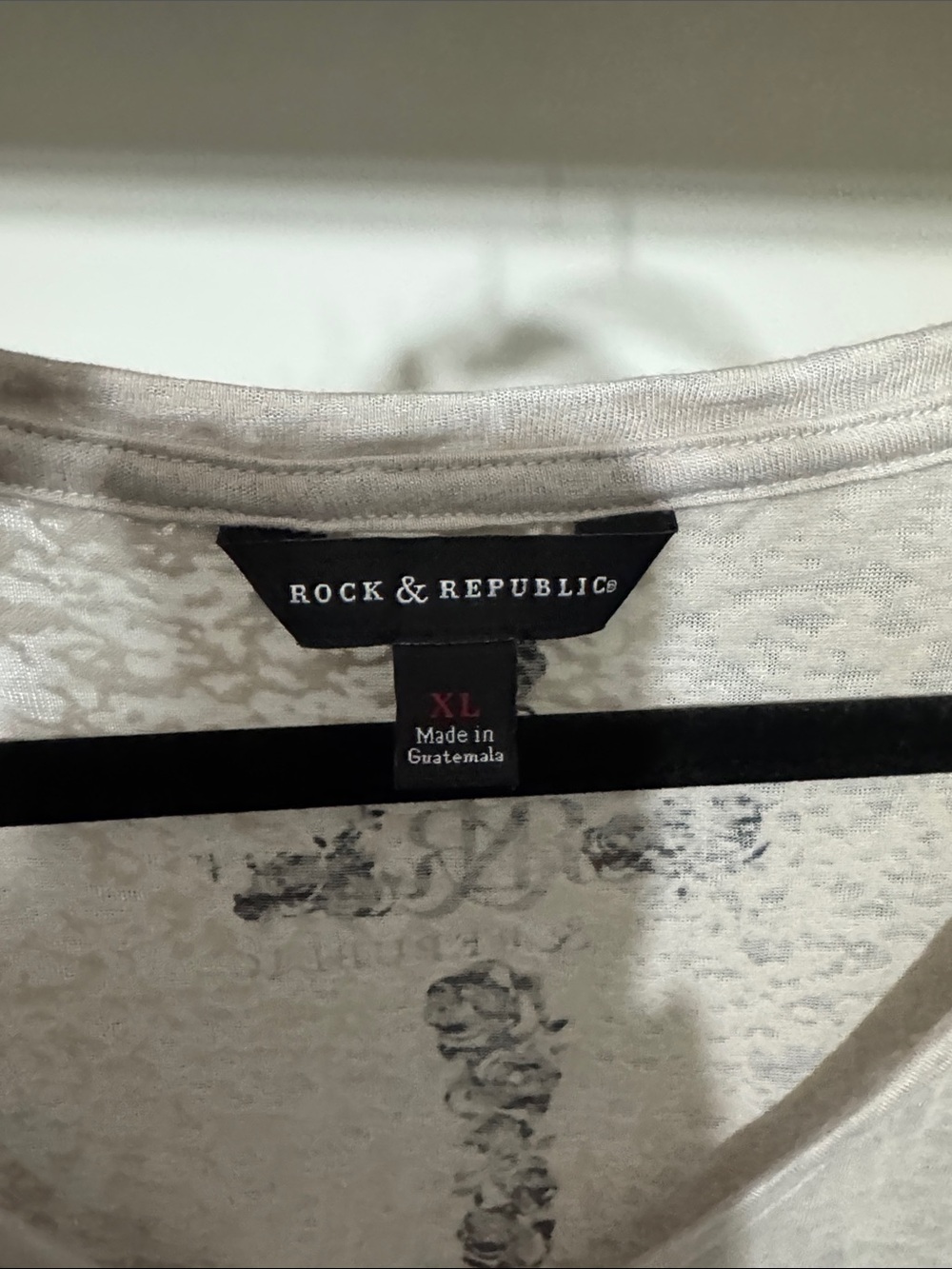 Rock & Republic Silver  Cross V-Neck T-Shirt - Picture 3 of 3